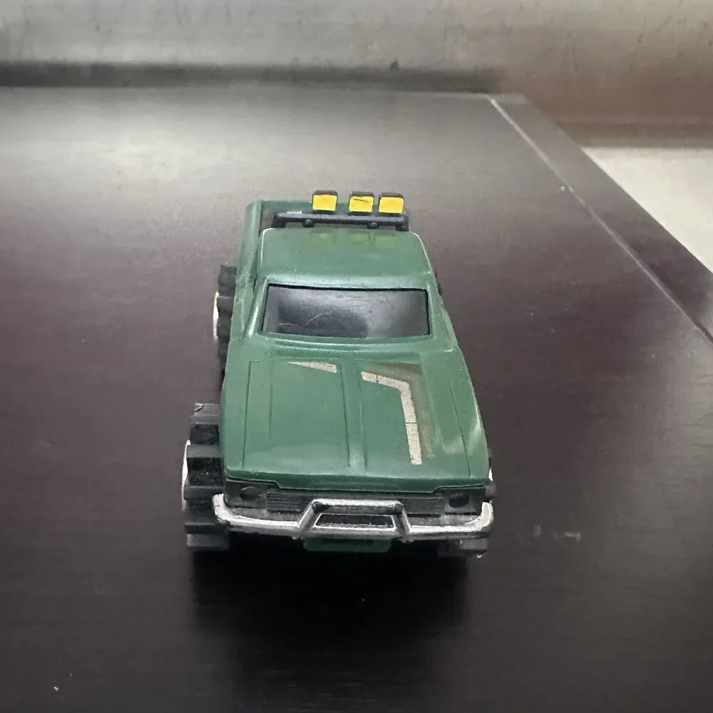 Schaper Stomper 4x4 Toyota SR5 Green Pickup Truck Works